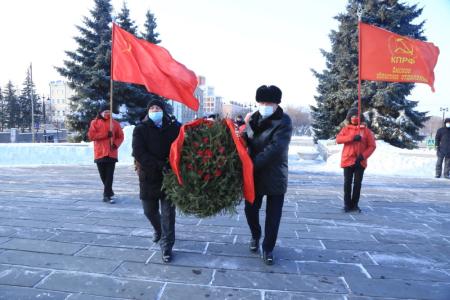 Омские коммунисты почтили память В.И. Ленина