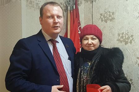 Лидер ивановских коммунистов поздравил партийный актив области с новогодними праздниками