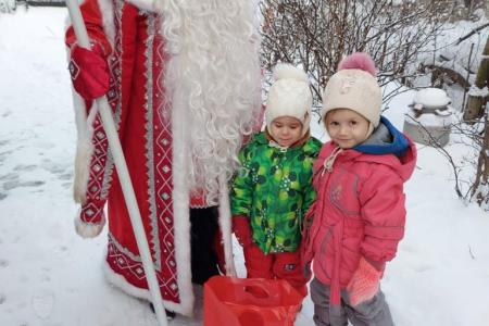 Московская область. Праздничные рабочие дни МК КПРФ - дарить радость детям