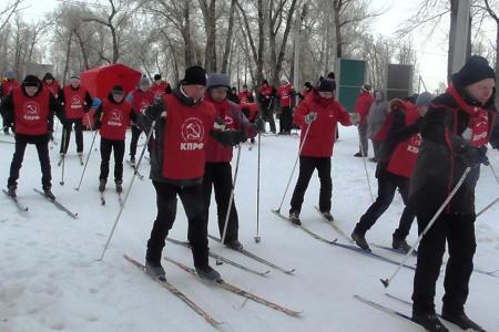 Коммунисты и комсомольцы Саратовской области провели «Гагаринский забег»