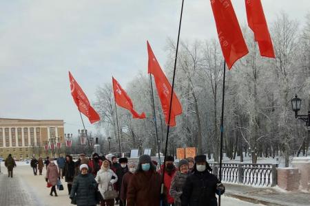 Коммунисты Великого Новгорода приняли участие в памятных мероприятиях, посвящённых 77-й годовщине освобождения города от немецко-фашистских захватчиков