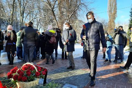 Воронежские коммунисты почтили память государственного деятеля В.И. Воротникова