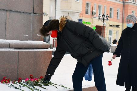 Коммунисты Ивановской области почтили память Владимира Ильича Ленина