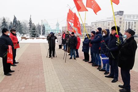 Курская область. Цветы – Ленину!