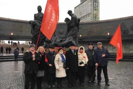 Петербургские коммунисты почтили подвиг блокадного Ленинграда