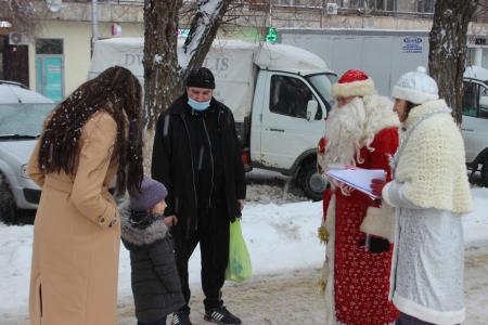 Коммунисты Волгограда поздравили жителей города со Старым Новым годом