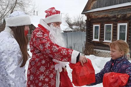 Подарки – всем детям ивановских коммунистов