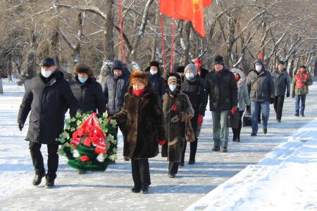 «Ленин — жил, Ленин — жив, Ленин — будет жить!». Коммунисты Амурской области почтили память вождя мирового пролетариата