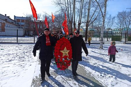 Лидер амурских коммунистов Роман Кобызов: "23 февраля — революционный праздник!"