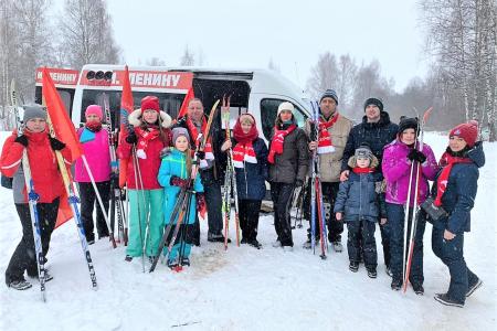 Костромские коммунисты провели лыжную прогулку
