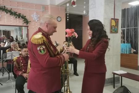 Депутат Городской Думы города Калуги от КПРФ Марина Костина поздравила калужан с Днём Советской Армии и Военно-Морского Флота