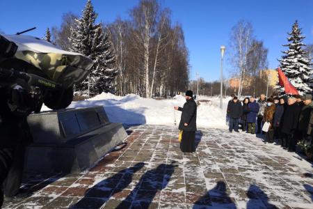 Подмосковные коммунисты почтили память воинов-интернационалистов
