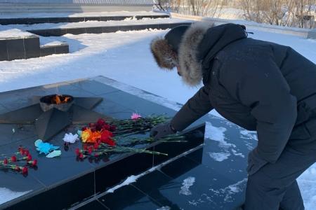 Ямало-Ненецкий автономный округ. Коммунисты отметили День Советской Армии и Военно-Морского Флота