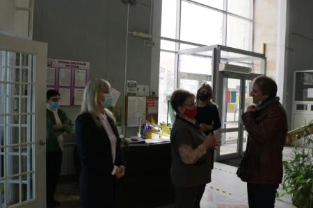 Саратовская область. Ольга Алимова вручила почётную грамоту коллективу Энгельсского краеведческого музея