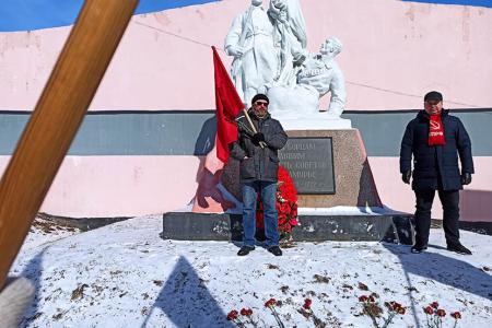 Лидер амурских коммунистов Роман Кобызов: "23 февраля — революционный праздник!"