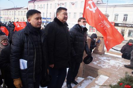 Республика Бурятия: Полиция не смогла сорвать митинг коммунистов