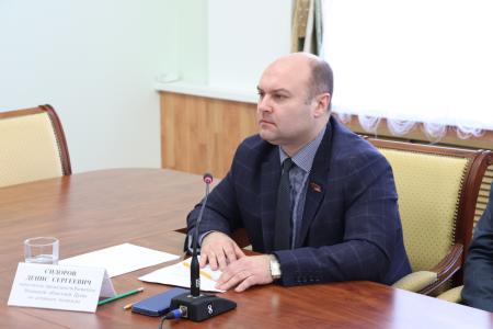 Рязанская область. В областной Думе завершился круглый стол по проблемам безнадзорных животных