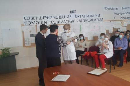 Тюменские коммунисты встретились с медперсоналом поликлиники №1