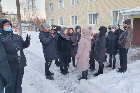 Тюменская область. Депутаты КПРФ защищают граждан, которых выселяют из квартир по решению суда