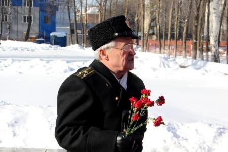 Ярославская область: Несмотря на угрозы правоохранителей и мороз ярославцы 23 февраля собрались на площади Труда