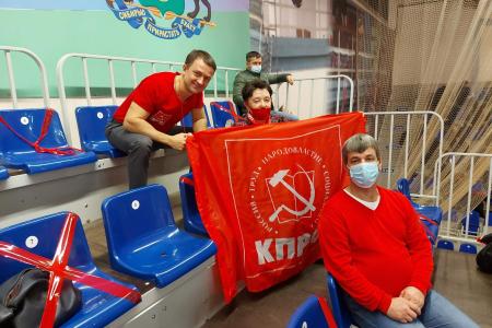 В Тюменской области состоялась товарищеская встреча футбольных команд КПРФ