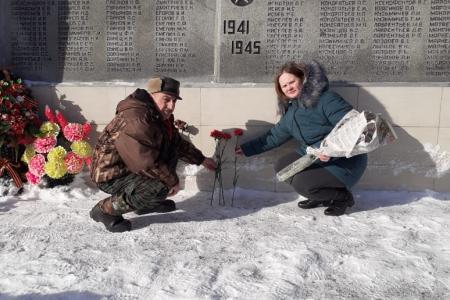 Подмосковные коммунисты отметили День Советской Армии и Военно-Морского флота