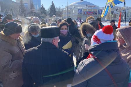 Ярославская область: Несмотря на угрозы правоохранителей и мороз ярославцы 23 февраля собрались на площади Труда