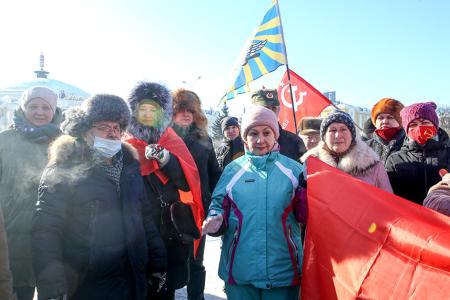 Ярославская область: Несмотря на угрозы правоохранителей и мороз ярославцы 23 февраля собрались на площади Труда