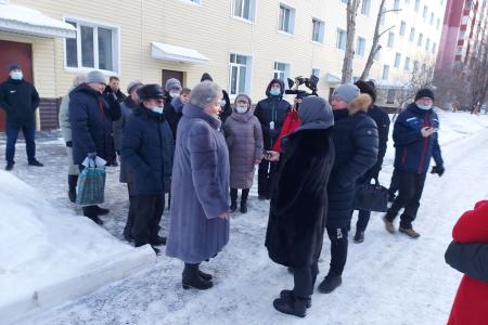 Тюменская область. Депутаты КПРФ защищают граждан, которых выселяют из квартир по решению суда