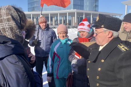 Ярославская область: Несмотря на угрозы правоохранителей и мороз ярославцы 23 февраля собрались на площади Труда