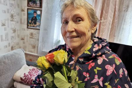 Тула. Коммунисты поздравили женщин-ветеранов с 8 марта