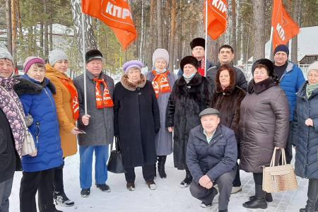 Коммунисты Тюмени почтили память И.В. Сталина