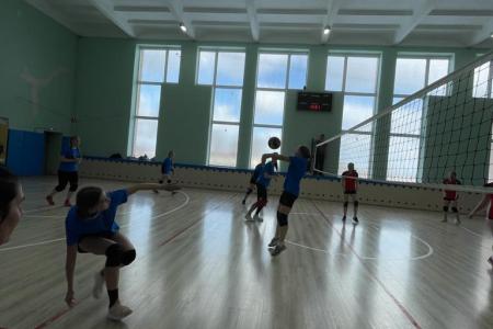 Московская область. В г.о. Истра прошла встреча по волейболу между детскими женскими командами