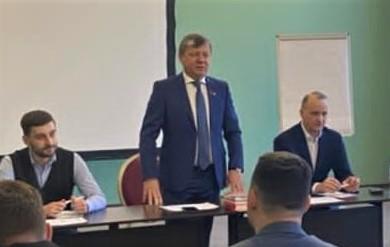 Дмитрий Новиков открыл обучение специалистов по работе в соцсетях в Центре политической учёбы