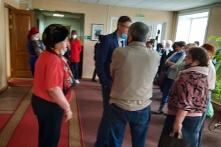 Амурская область. Коммунисты помешали депутатскому большинству Зейского горсовета отправить в отставку мэра города