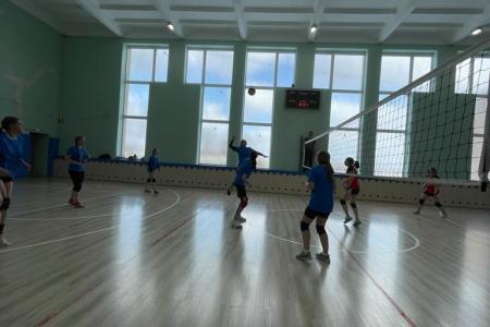 Московская область. В г.о. Истра прошла встреча по волейболу между детскими женскими командами