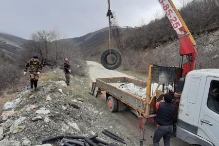 Краснодарский край. Город-герой Новороссийск: по инициативе горкома КПРФ состоялся субботник