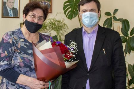 Рязань. Депутаты-коммунисты поздравили женщин с наступающим Международным женским днём