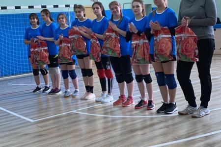 Московская область. В г.о. Истра прошла встреча по волейболу между детскими женскими командами