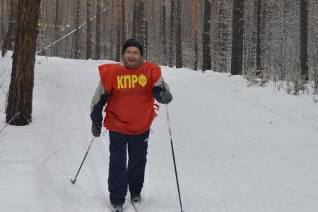 Алтайский край. КПРФ провела в Барнауле лыжный пробег в честь 8 Марта и годовщины Красной Армии