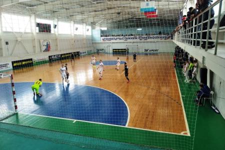 Саратовские коммунисты и комсомольцы и дальше будут болеть за команды "КПРФ"