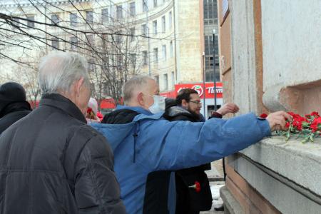 Коммунисты Воронежской области почтили память И.В. Сталина