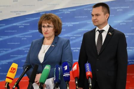 В.А. Ганзя и С.И. Казанков выступили перед журналистами в Госдуме