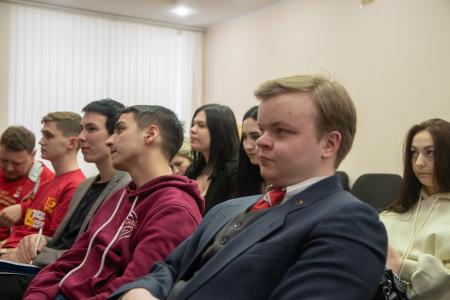 В Кирове проходит семинар-совещание секретарей региональных комитетов ЛКСМ РФ Приволжского федерального округа