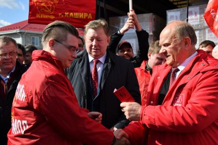 Г.А. Зюганов принял участие в отправке на Донбасс 91-го гуманитарного конвоя КПРФ