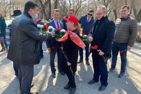 Тюменские коммунисты торжественно отметили 151-ю годовщину со дня рождения В.И. Ленина