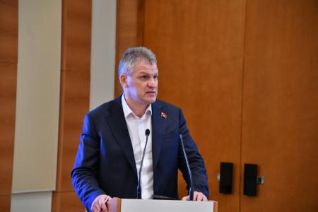 КПРФ в Госдуме провела парламентские слушания о законодательном регулировании в сфере здравоохранения