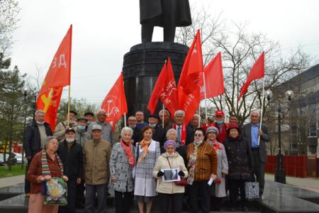 Коммунисты Калмыкии отметил День рождения В.И. Ленина