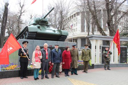 Крым. Коммунисты отметили День освобождения Симферополя