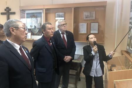 Депутаты-коммунисты Ил Тумэна приняли участие в торжественных мероприятиях, приуроченных к 100-летию комсомола Якутии в Чурапчинском улусе